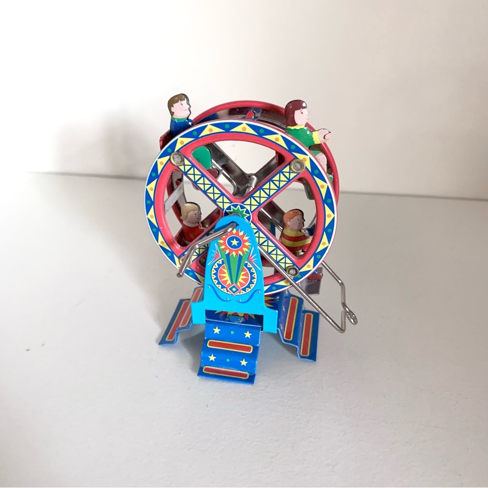 Vintage Tin Ferris wheel - Picture 10 of 12